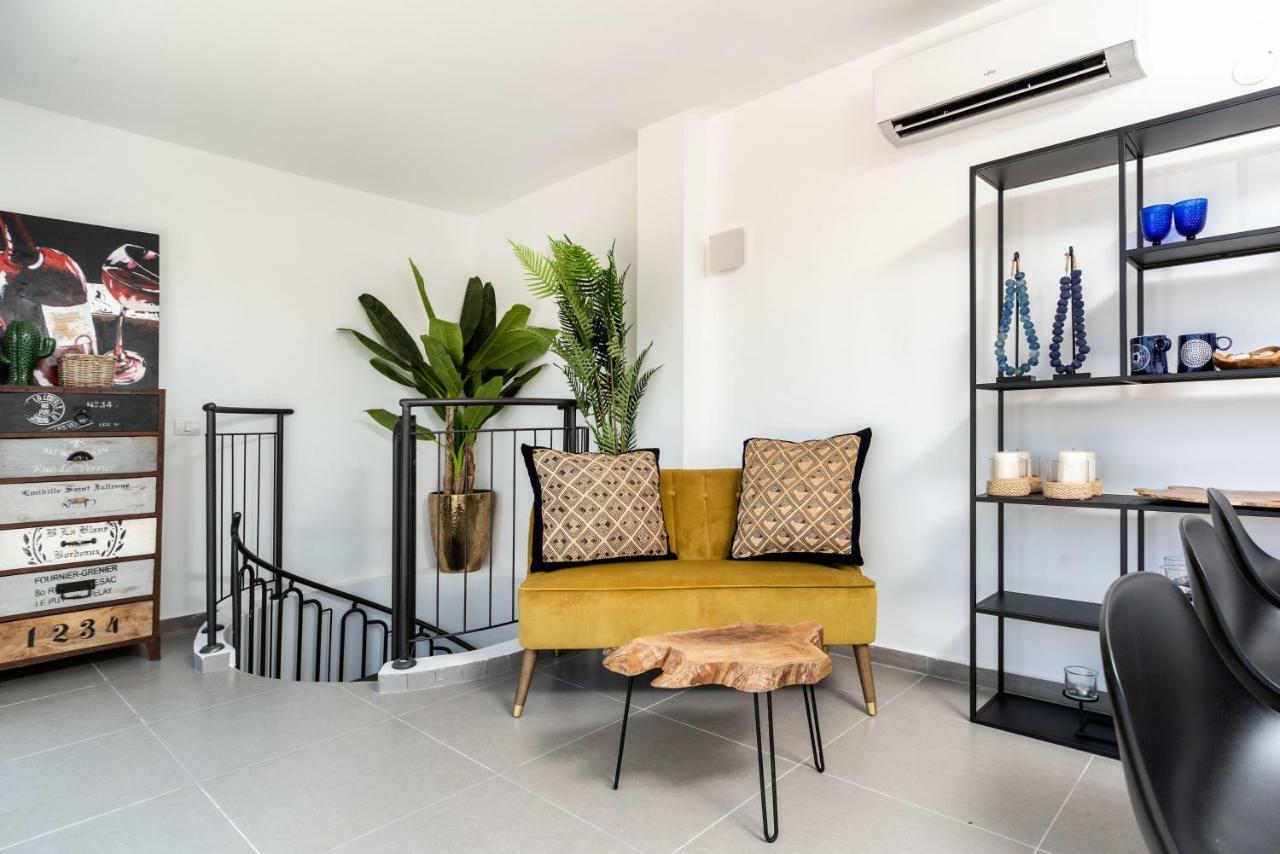 Duplex With Sea View Terrace Above The Flea Market 텔아비브 외부 사진