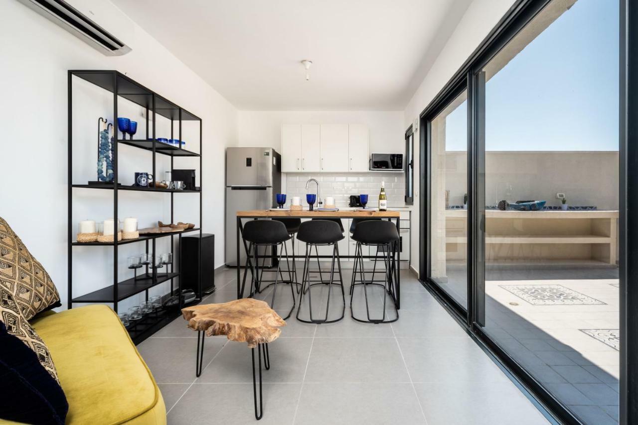 Duplex With Sea View Terrace Above The Flea Market 텔아비브 외부 사진