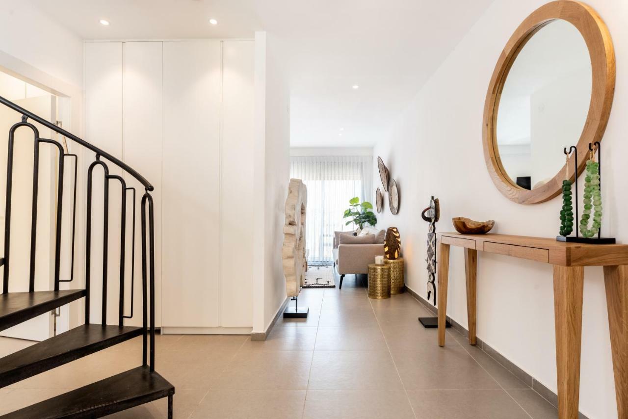 Duplex With Sea View Terrace Above The Flea Market 텔아비브 외부 사진