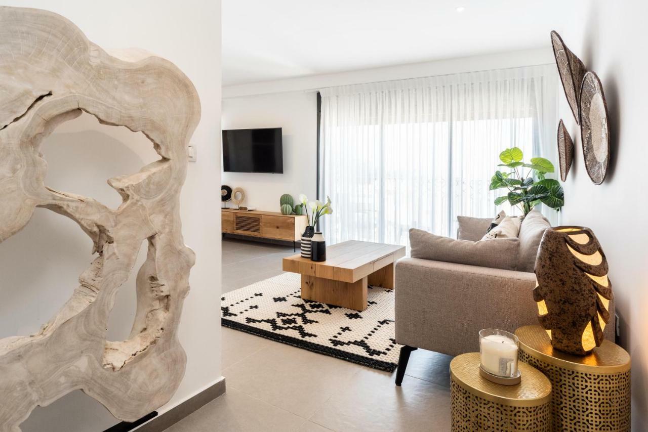 Duplex With Sea View Terrace Above The Flea Market 텔아비브 외부 사진