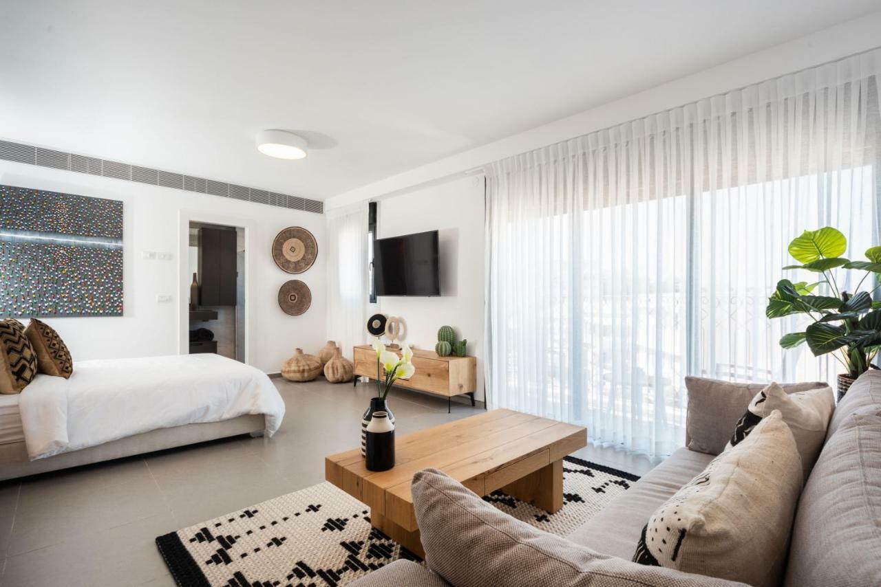 Duplex With Sea View Terrace Above The Flea Market 텔아비브 외부 사진