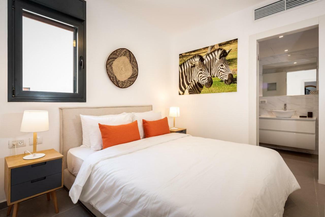 Duplex With Sea View Terrace Above The Flea Market 텔아비브 외부 사진